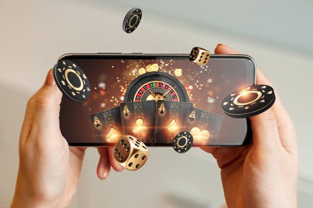 mya777 apk app တွင် ဘောလုံးနှင့် Esports ကစားနေသော မြင်ကွင်း